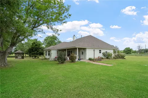 Exterior - 32287 Rochen Rd, Waller, TX 77484 photo 2 of 5