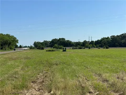 5010 Cr 127, Iola, TX 77861