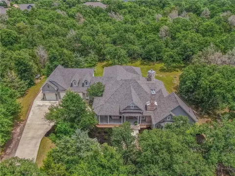 3700 Kaliska Ct, College Station, TX 77845