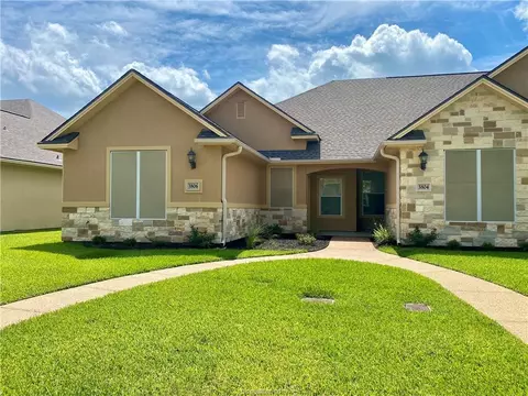 3806 Blackhawk Ln, College Station, TX 77845