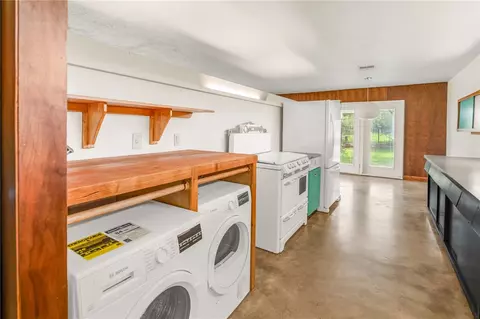 Other - 304 Crescent Dr, Bryan, TX 77801 photo 4 of 10