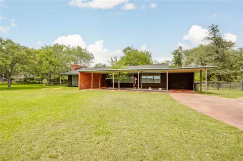 Exterior - 304 Crescent Dr, Bryan, TX 77801 photo 7 of 13