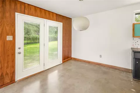Other - 304 Crescent Dr, Bryan, TX 77801 photo 5 of 10