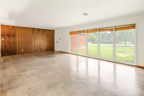 Living - 304 Crescent Dr, Bryan, TX 77801 photo 3 of 5