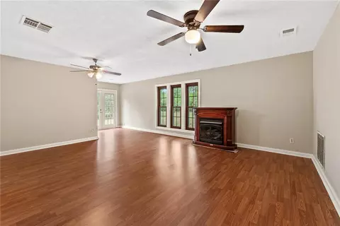 8810 Jackrabbit Ln, Bryan, TX 77808 photo 16