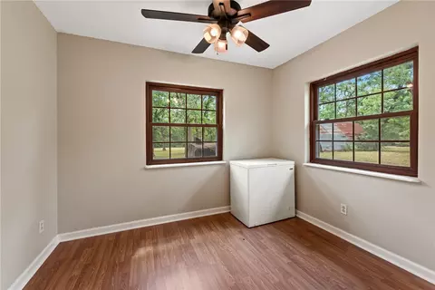 8810 Jackrabbit Ln, Bryan, TX 77808 photo 12