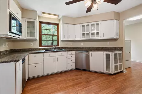 8810 Jackrabbit Ln, Bryan, TX 77808 photo 14