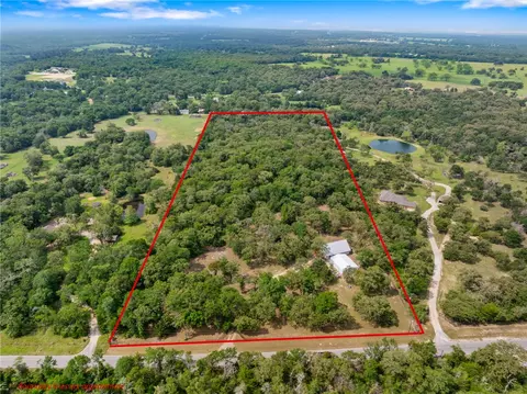 8810 Jackrabbit Ln, Bryan, TX 77808 photo 2