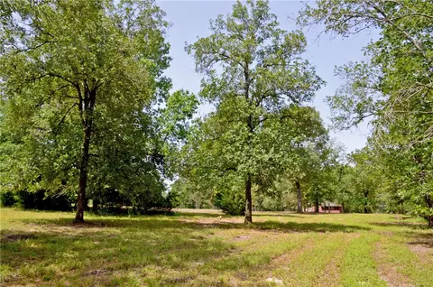 2182 Apache Dr, Montgomery, TX 77316 photo 9