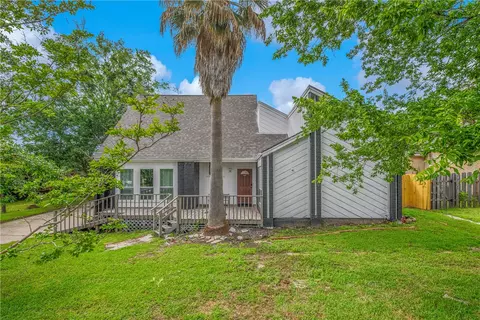 2430 E Briargate Dr, Bryan, TX 77802