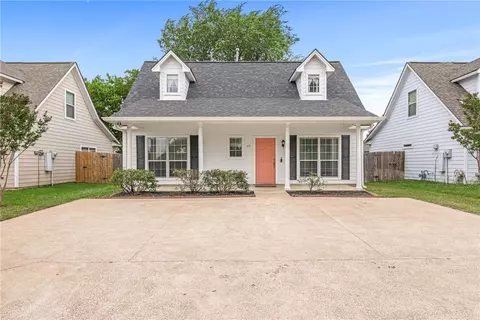 615 Columbus St, College Station, TX 77840