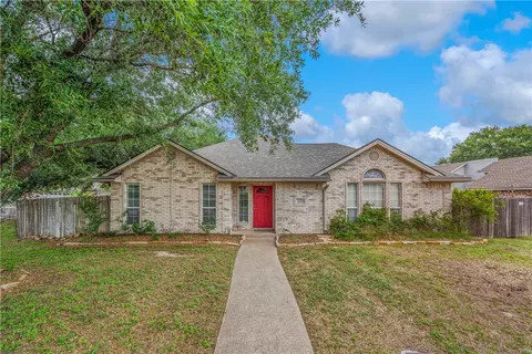 801 Camellia Ct, College Station, TX 77840