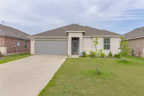 2415 Mulligan Ln, Navasota, TX 77868