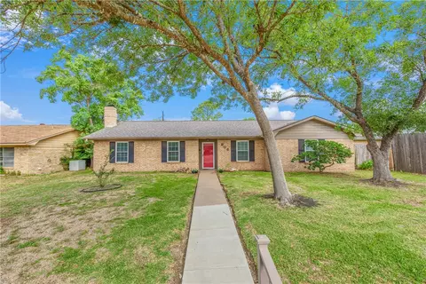 806 Matous Dr, Bryan, TX 77802