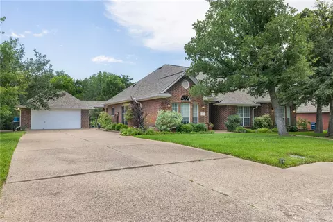 1713 Cardinal Ln, College Station, TX 77845