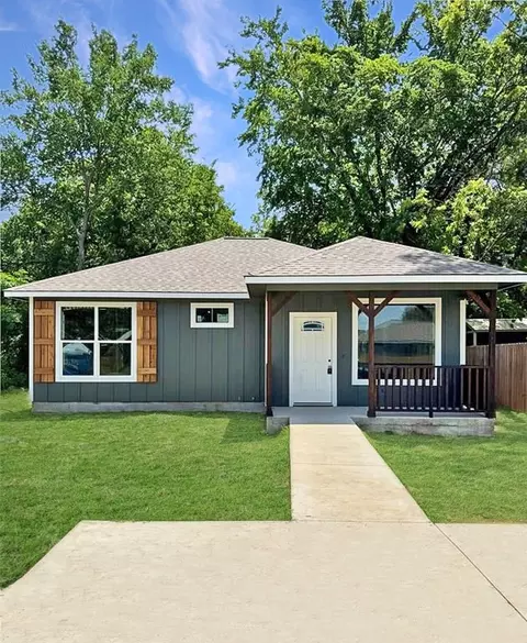 501 W Tenth St, Hearne, TX 77859