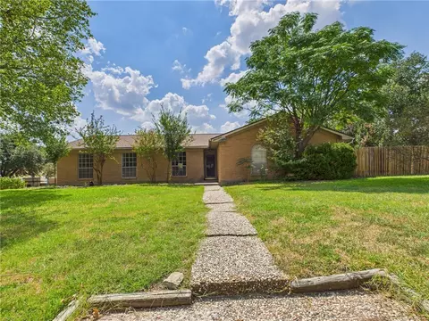 3704 Holly Dr, Bryan, TX 77802