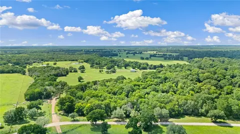 1010 St Delight Rd, Paige, TX 78659