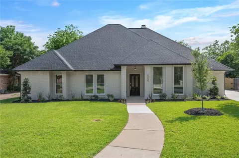 2308 Valley View Dr, Bryan, TX 77802