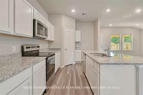 2314 Jeter Dr, Bryan, TX 77807 photo 3