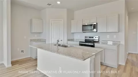 5405 Smith Lake Blvd, Bryan, TX 77807 photo 2