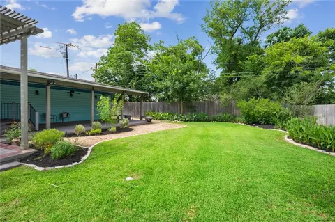 1300 Hoppess St, Bryan, TX 77802 photo 32