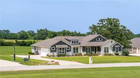 10146 Henley Cv, Iola, TX 77861
