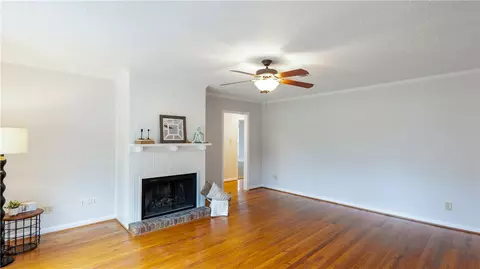 1002 Edgewood Dr, Bryan, TX 77802 photo 6
