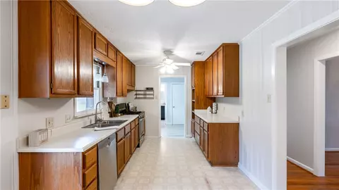 1002 Edgewood Dr, Bryan, TX 77802 photo 15