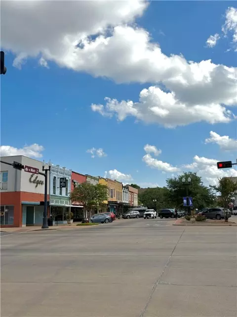 708 N Washington Ave, Bryan, TX 77803 photo 9