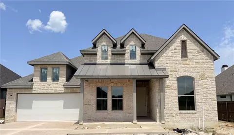 5011 Royal Arch Dr, Bryan, TX 77802