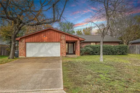 2505 Sumter Dr, College Station, TX 77845