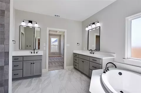 Bath - 2803 Spector Dr, Bryan, TX 77808 photo 3 of 5