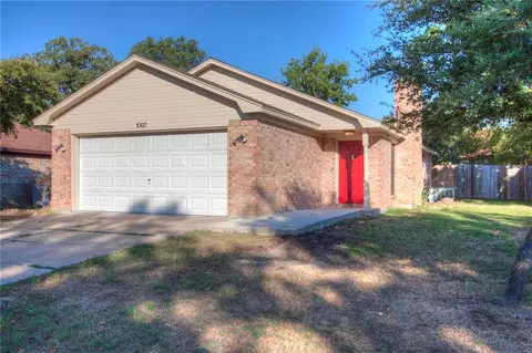 1307 Hardwood Ln, College Station, TX 77840