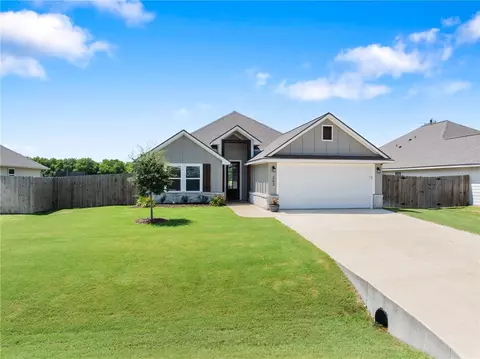263 Brazos Bnd, Snook, TX 77878