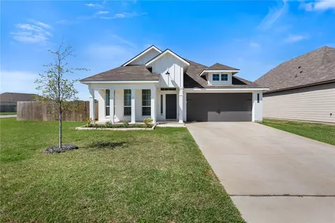 1988 Chief St, Bryan, TX 77807