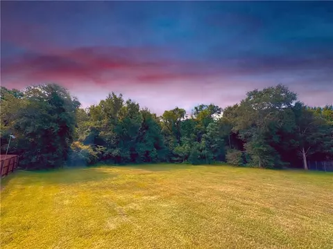 2902 Embers Ct, Bryan, TX 77808