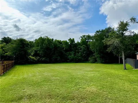 2902 Embers Ct, Bryan, TX 77808 photo 2