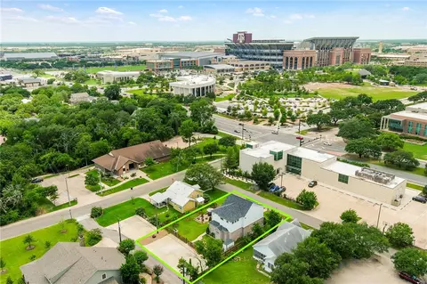 802 Aberdeen Pl, College Station, TX 77840