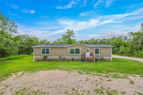 113 Oak Forest Rd, Somerville, TX 77879