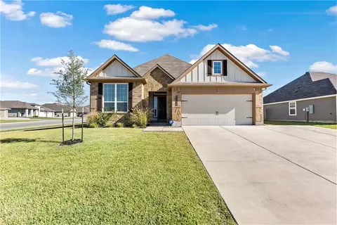 1419 Kingsgate Dr, Bryan, TX 77807
