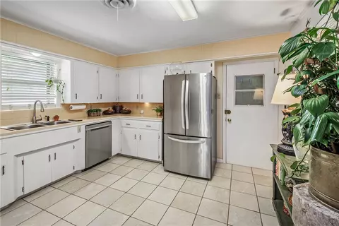 905 Jane Ln, Bryan, TX 77802 photo 21