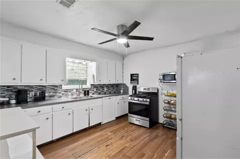 203 Pierce St, Bryan, TX 77803 photo 11
