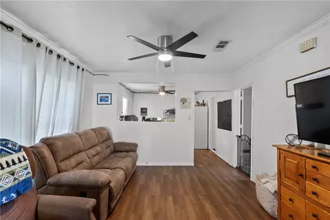 203 Pierce St, Bryan, TX 77803 photo 8