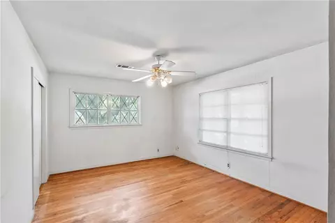 2102 Wayside Dr, Bryan, TX 77802 photo 12