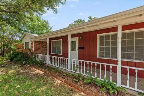 2102 Wayside Dr, Bryan, TX 77802 photo 3