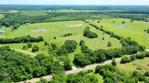4853 Fm 1428, Madisonville, TX 77864