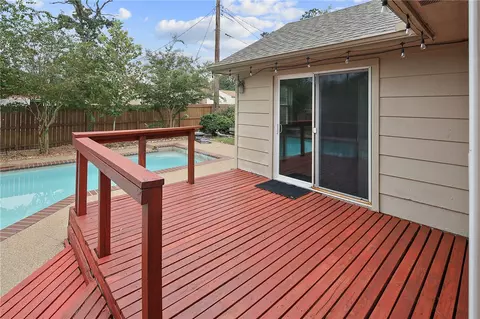 Exterior - 4108 Brompton Ln, Bryan, TX 77802 photo 9 of 15