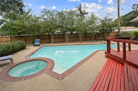 Exterior - 4108 Brompton Ln, Bryan, TX 77802 photo 8 of 15