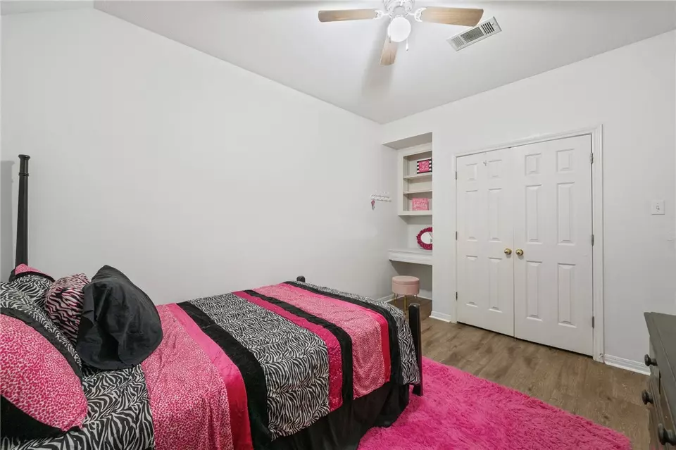 Bedroom - 2903 Meadowbrook Ct, College Station, TX 77845 photo 6 of 6